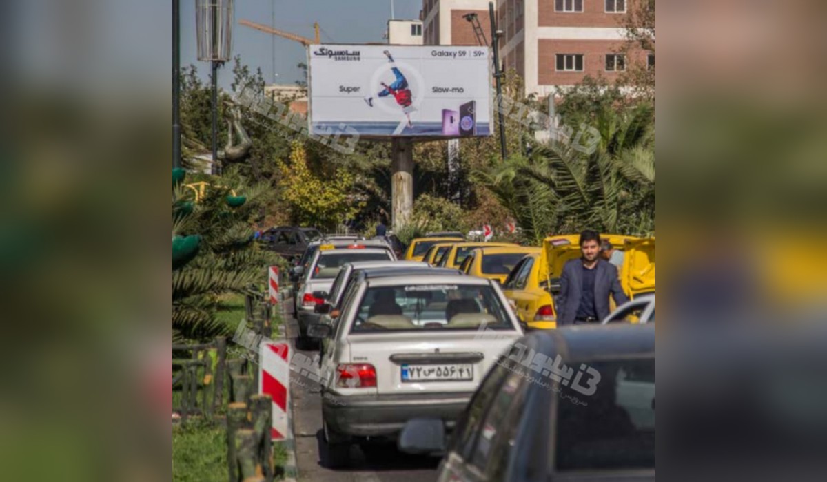 بیلبورد سه وجهی خیابان ولیعصر